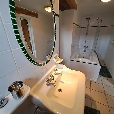 D Hotes Near Macon With Secure Parking Bed & Breakfast
